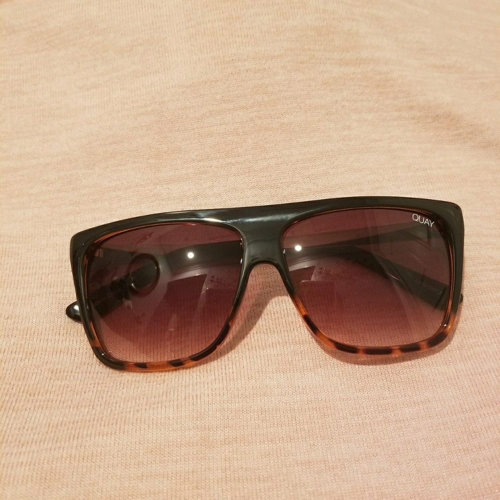 Quay x Desi OTL II sunglasses